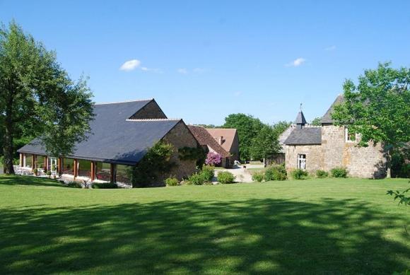 Le Hameau De La Fouquiere Villa Joue-du-Bois Exterior photo